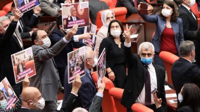Dutzende Vertreter der pro-kurdischen HDP in der Türkei festgenommen