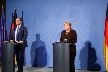 EMA sieht kein altersspezifisches Risiko bei AstraZeneca – Spahn: Thrombose-Risiko “ohne Frage ein Rückschlag”