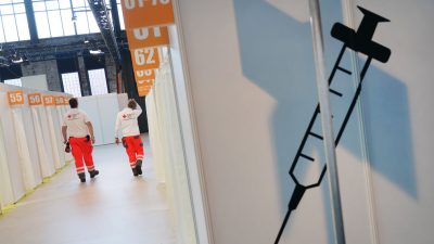 NRW und Bayern: Bund muss Impfzentren weiter mitfinanzieren