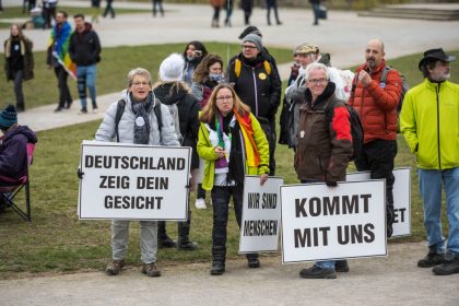 Mehrheit gegen Verschärfung des Lockdowns, zwei Drittel für Öffnung der Gastronomie – Merkel will „Notbremse“