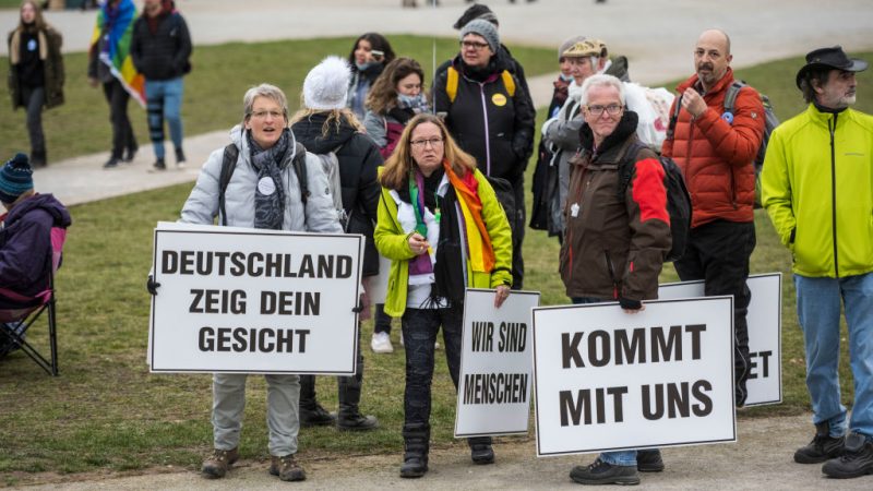 Mehrheit gegen Verschärfung des Lockdowns, zwei Drittel für Öffnung der Gastronomie – Merkel will „Notbremse“