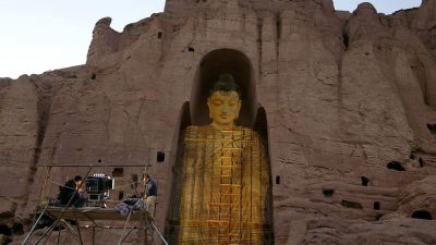 Von Taliban zerstörte Buddha-Statue kehrt nach Afghanistan zurück – als 3D-Projektion