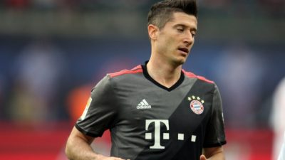 1. Bundesliga: Bayern München deklassiert Stuttgart trotz Unterzahl