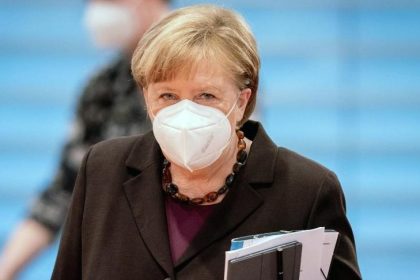 Merkel will Lockdown bis zu den Osterferien verlängern – Pflegedienstleiterin klagt in Bayern erfolgreich gegen Testpflicht
