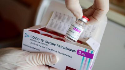 Deutsche Impfkommission empfiehlt Astrazeneca jetzt auch für Menschen ab 65