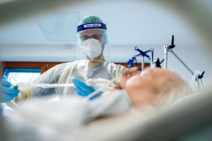 Virologe Drosten dringt auf “ernsthaften Lockdown” – DGK-Chef Gaß: Keine Überlastung der Intensivstationen