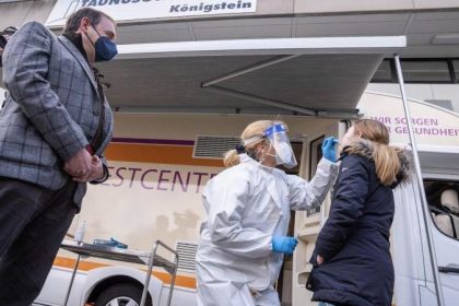 Kultusminister: Schulen so lange wie möglich offen halten – Lehrkräfte Vorrang bei Impfkampagne einräumen