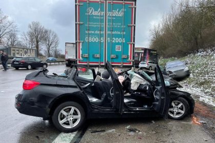Rettungskräfte im Großeinsatz: 18 Verletzte bei Massenkarambolage auf A9 in Bayern