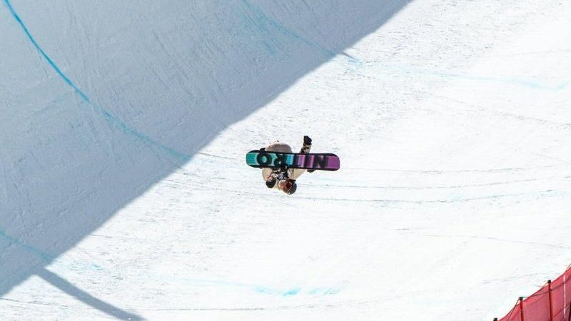 Snowboarder Höflich famos: Superstar geschlagen