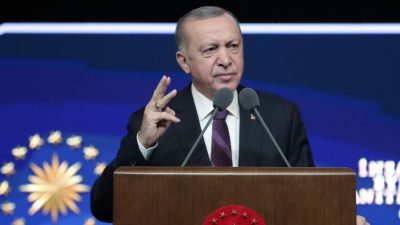 Erdogan ruft Türken nach Lira-Verfall zu Investitionen auf