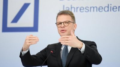 Deutsche Bank verlängert mit Vorstandschef Sewing