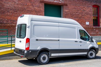 Unbekannte stehlen beschlagnahmten Transporter von Berliner Polizeigelände