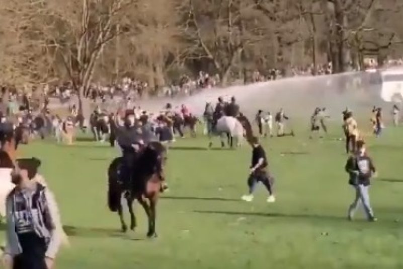 Tausende junge Menschen feierten in Brüsseler Park: Polizei ging mit Wasserwerfern und Reiterstaffel gegen die Menge vor