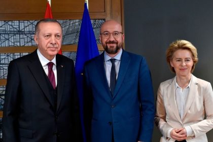 EU lockt Erdogan mit Angebot und kritisiert innenpolitische Lage