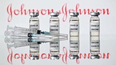 EMA bleibt bei Empfehlung für J&J-Impfstoff – Italien will Menschen über 60 mit Impfstoff von Johnson & Johnson impfen