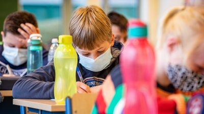 Maskenpflicht für Kinder – Professor: Schaden größer als Nutzen