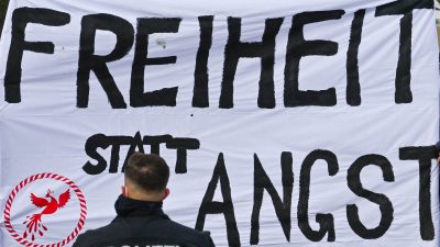 Trotz politischem Druck: Stuttgarter Polizeiführer entschied sich gegen Gewalt gegen friedliche Demonstranten