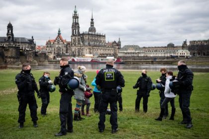 „Corona-Spaziergang“: Polizist in Sachsen aus Beamtendienst entfernt