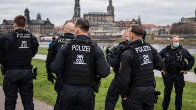Dresdner Polizei kündigt härtere Gangart gegenüber Corona-Demonstranten an