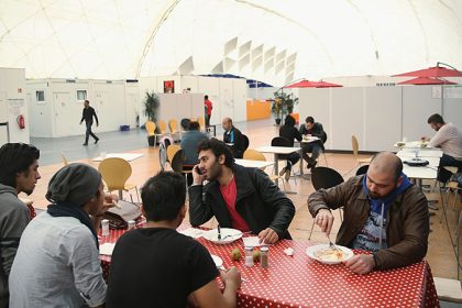 Großteil der Zugewanderten aus Syrien und Eritrea in Deutschland zufrieden