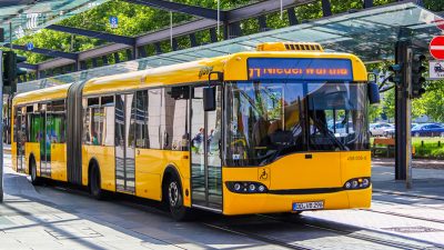 Dutzende Linienbusse bei Großbrand in Düsseldorf zerstört