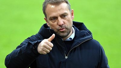 Flick lässt sich Lewandowski-Ersatz gegen Leipzig offen