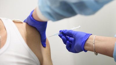 Städte und Intensivmediziner fordern mehr Corona-Impfungen für sozial Benachteiligte