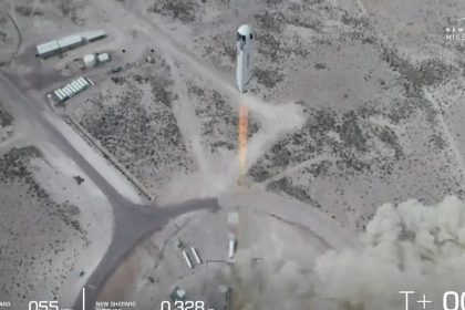 Raumfahrtfirma von Amazon-Gründer Bezos testet erneut Rakete