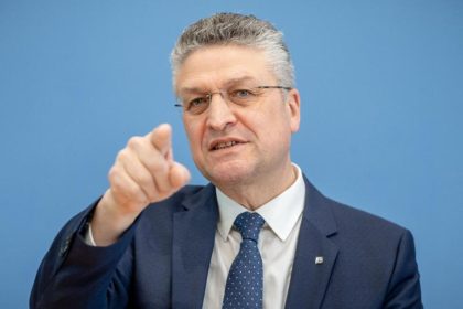 RKI stellt Corona-Öffnungskonzept vor