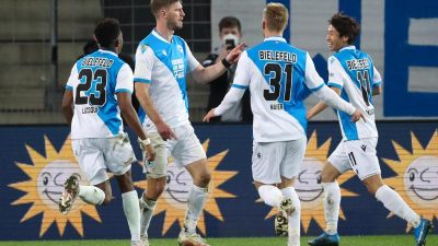 Pleite in Bielefeld: Schalker Abstieg besiegelt
