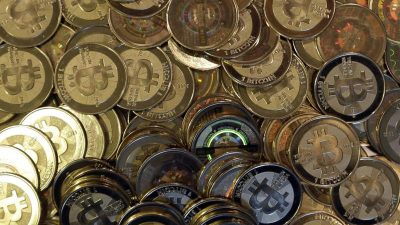 Einbruch von 54 Prozent: Bitcoin-Kurs erstmals seit fünf Monaten unter 30.000 Dollar