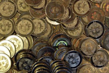 Einbruch von 54 Prozent: Bitcoin-Kurs erstmals seit fünf Monaten unter 30.000 Dollar