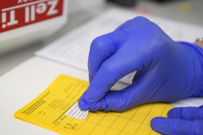 Lockerungen für Geimpfte geplant – Einige Länder gehen voran