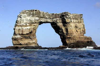 Felsformation Darwin’s Arch vor Küste der Galapagos-Inseln eingestürzt