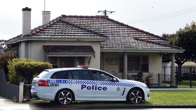 Australier erschießt Einbrecher und lebt 15 Jahre neben der Leiche