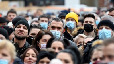 Tausende demonstrieren in Zagreb gegen Abtreibungen