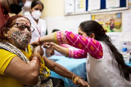 Indien gibt Corona-Impfungen für alle Erwachsenen frei