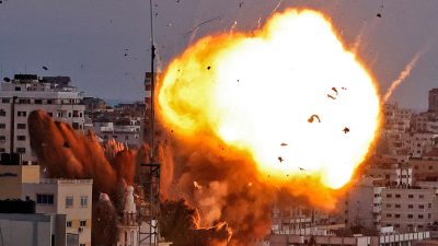 Palästinenser setzen Raketenangriffe fort – Israel bombardiert Hamas-Wohnhäuser und Tunnelsystem