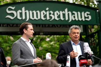 Nur für „3G“-Menschen: Österreichs Tag 1 der Öffnung – Buh-Rufe für Kanzler Kurz im „Schweizerhaus“