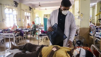 Neu Delhi richtet Spezialabteilungen wegen tödlicher Pilzinfektion bei Corona-Patienten ein