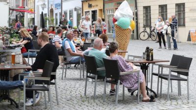 Rheinland-Pfalz und Saarland heben Corona-Testpflicht für Außenaktivitäten auf