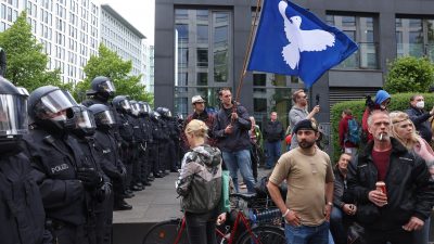 Querdenker wollen trotz Verbot am Sonntag in Berlin protestieren