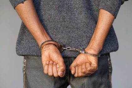 Personen mit Messer bedroht – Polizei nimmt in Zwickau 21-Jährigen fest