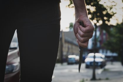 Bewaffneter Mann durch Polizeischüsse tödlich verletzt
