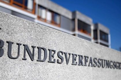 Ausgangssperre bleibt: Initiatoren von Verfassungsbeschwerde bedauern Gerichtsentscheidung
