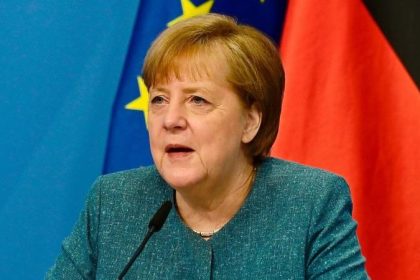 Merkel: Grundgesetz auch in der Corona-Pandemie ein “stabiles Fundament”
