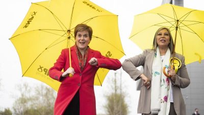 Schottisches Wahlergebnis befeuert Unabhängigkeitsdebatte – SNP verfehlt knapp absolute Mehrheit