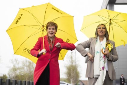 Schottisches Wahlergebnis befeuert Unabhängigkeitsdebatte – SNP verfehlt knapp absolute Mehrheit