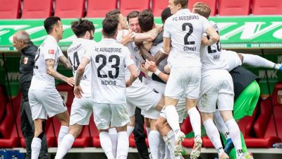 Augsburg bejubelt die Rettung – Werder Bremen in Not