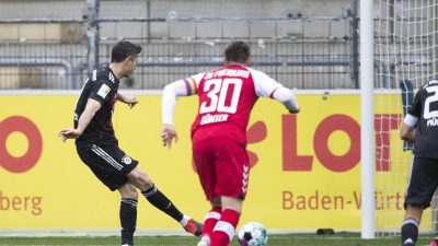 Lewandowski egalisiert Müller-Rekord bei Bayern-Remis